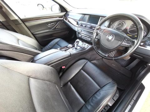 BMW - 523i Automatic