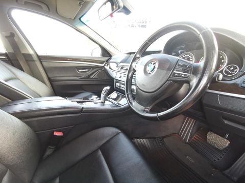 BMW - 523i Automatic
