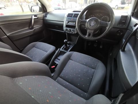 Volkswagen - Polo Vivo 1.4i