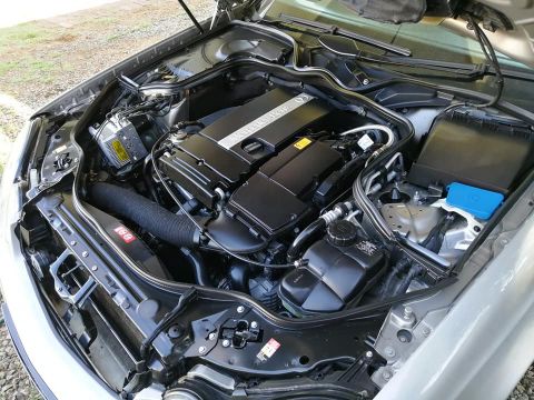 Mercedes-Benz - E200 Kompressor Avantgarde