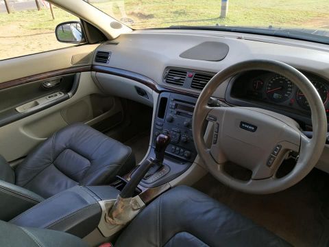 Volvo - S80 2.4T Automatic
