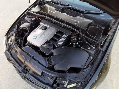 BMW - 330i Exclusive