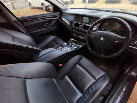 BMW - 523i Exclusive