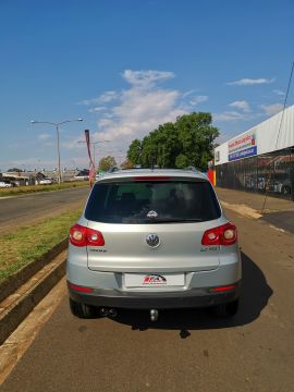 Volkswagen - Tiguan Sport 4Motion
