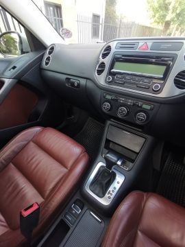 Volkswagen - Tiguan Sport 4Motion