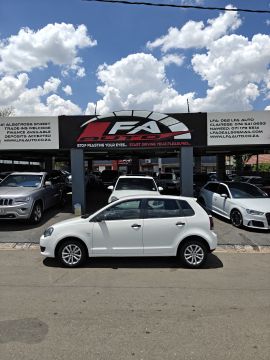 Volkswagen - Polo Vivo 