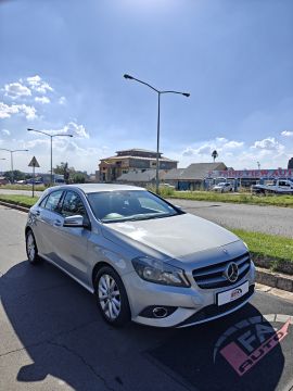 Mercedes-Benz - A180