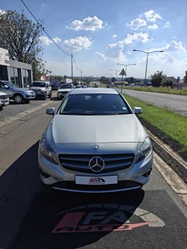 Mercedes-Benz - A180