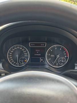 Mercedes-Benz - A180