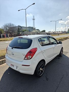 Hyundai - i20 1.4 Fluid