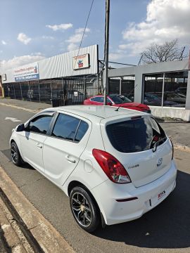 Hyundai - i20 1.4 Fluid